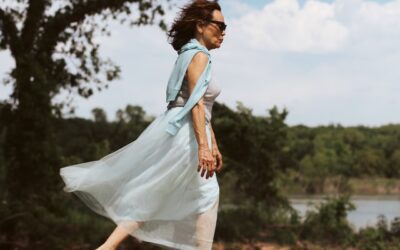 Las mujeres mayores de 50 años tienen el doble de riesgo de ansiedad que los hombres.